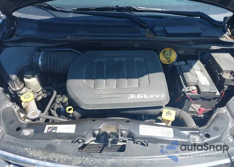 2014 Chrysler Town & Country Touring из США, поврежденный, VIN 2C4RC1BG2ER348099